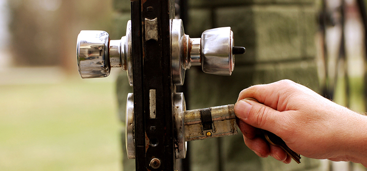 front door latch repair La Puente