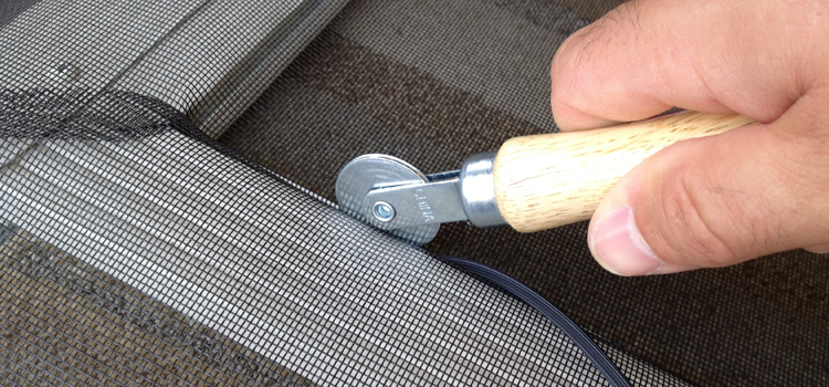 metal screen door repair in La Puente
